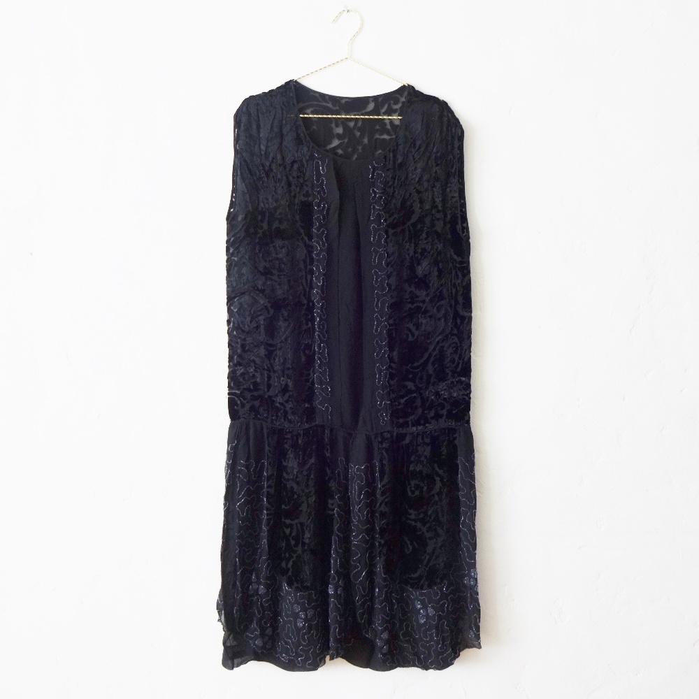 Vintage 1920s Art Deco Black  Velvet Flapper Dress